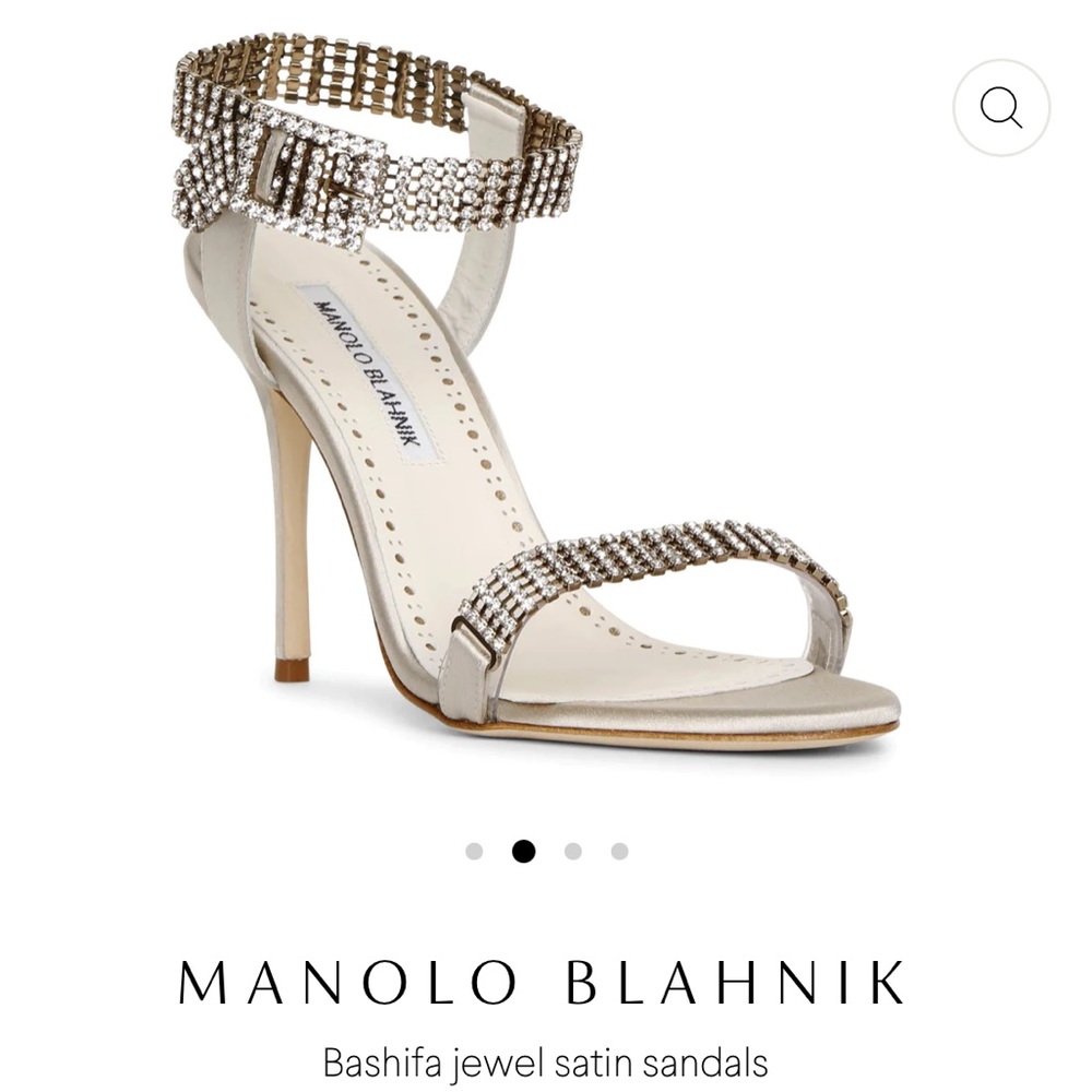 NWT. Size 36. Manolo Blahnik Bashifa pumps satin color.